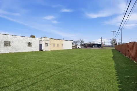 8404 South Roberts Road Justice IL 60458