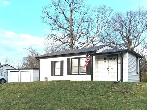 2241 Wallace Avenue North Chicago IL 60064