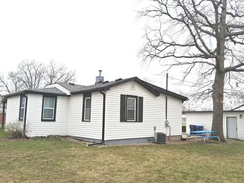 2241 Wallace Avenue North Chicago IL 60064