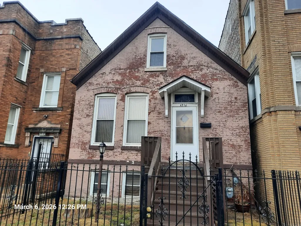 4516 West Van Buren Street Chicago IL 60624