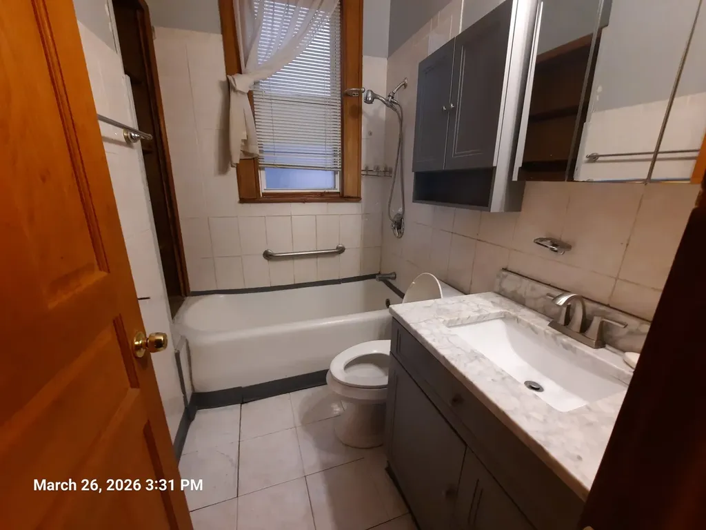 4516 West Van Buren Street Chicago IL 60624