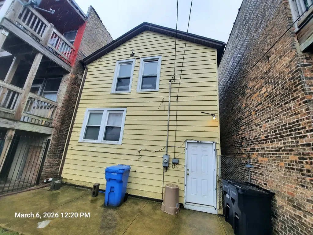 4516 West Van Buren Street Chicago IL 60624