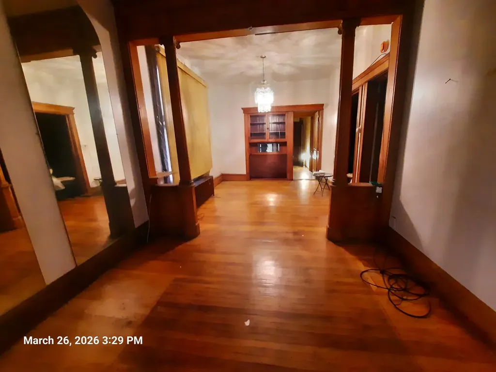 4516 West Van Buren Street Chicago IL 60624
