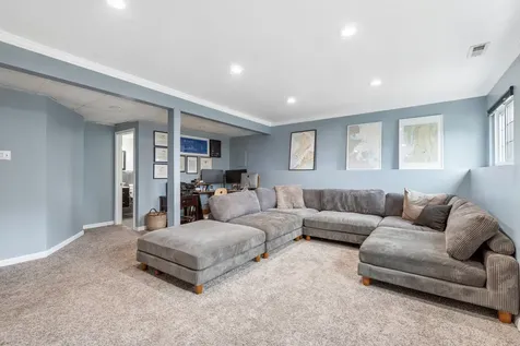 2104 Oakleaf Lane Lake Villa IL 60046