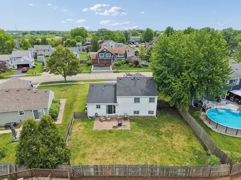 2104 Oakleaf Lane Lake Villa IL 60046