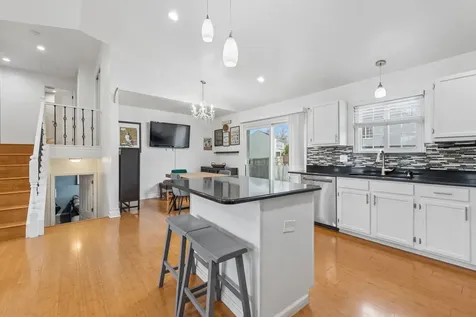 2104 Oakleaf Lane Lake Villa IL 60046