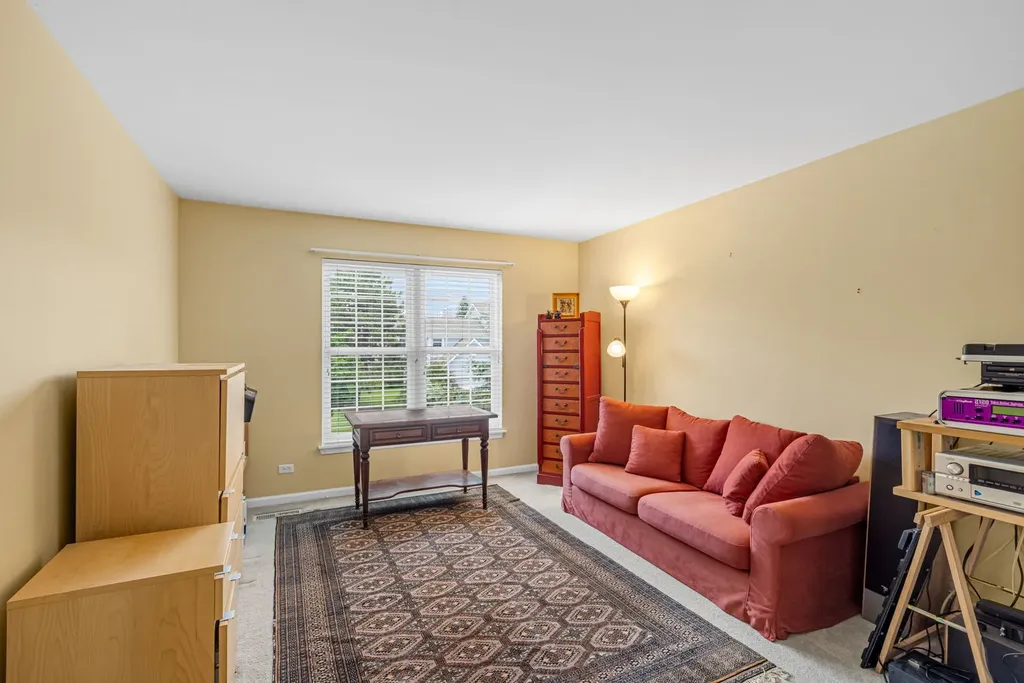 4 Sherwood Court Lake In The Hills IL 60156