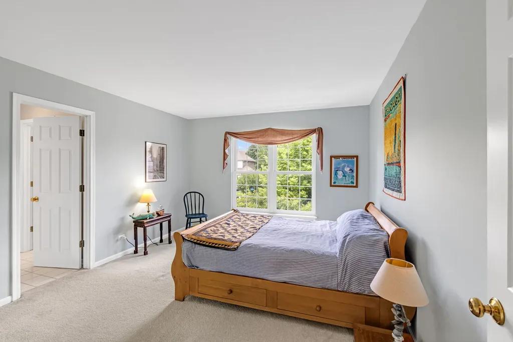 4 Sherwood Court Lake In The Hills IL 60156