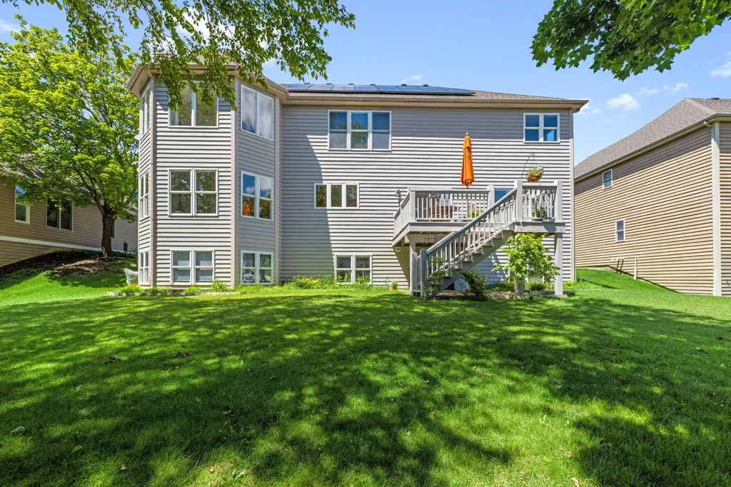 4 Sherwood Court Lake In The Hills IL 60156