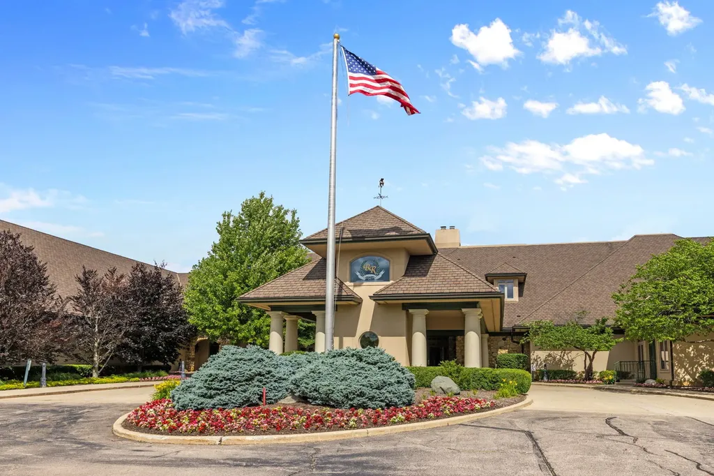4 Sherwood Court Lake In The Hills IL 60156