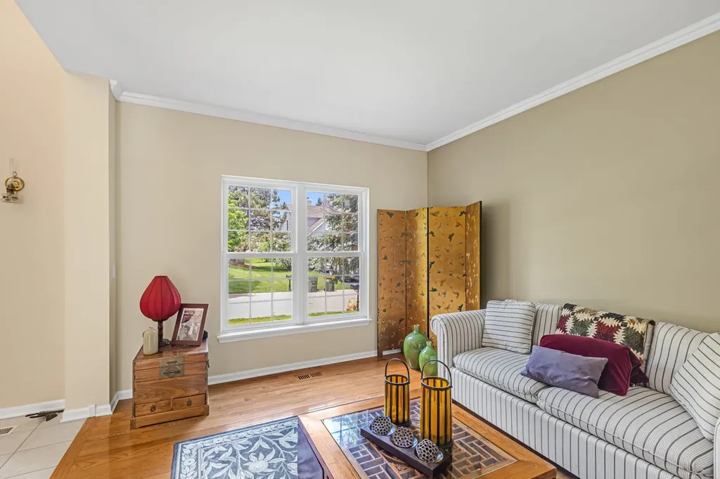 4 Sherwood Court Lake In The Hills IL 60156