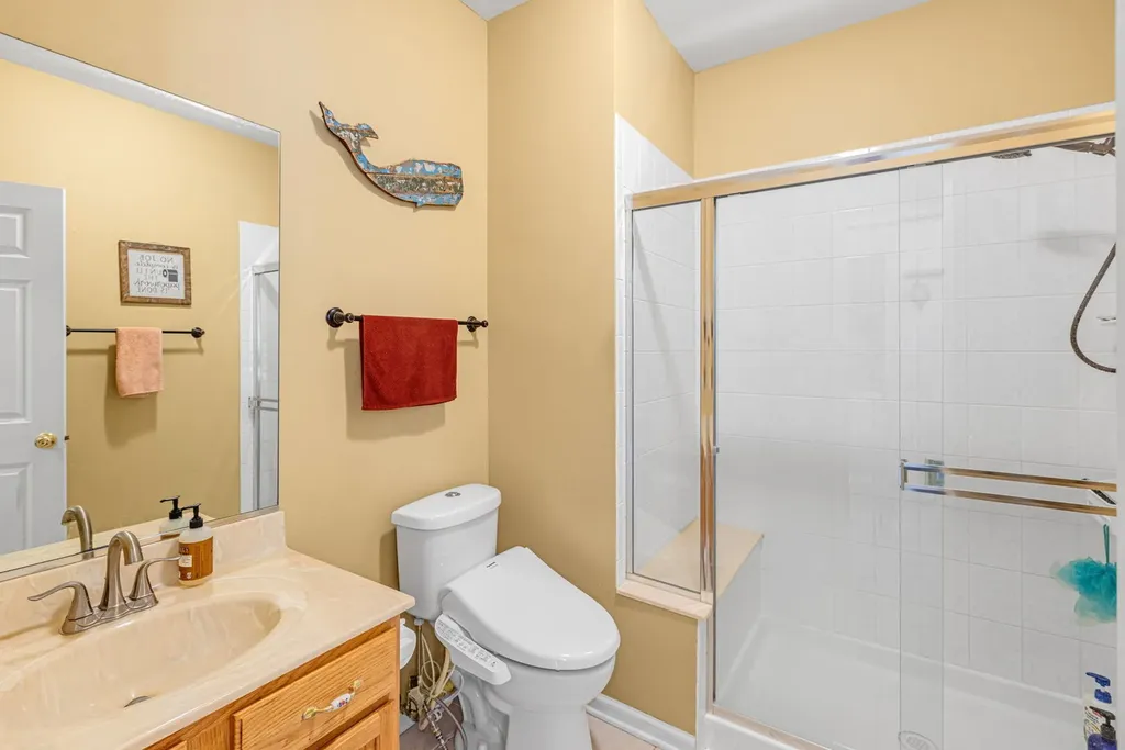 4 Sherwood Court Lake In The Hills IL 60156