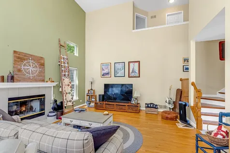 4 Sherwood Court Lake In The Hills IL 60156