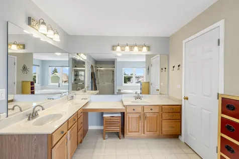 4 Sherwood Court Lake In The Hills IL 60156