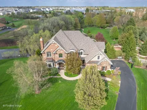 37W220 Mission Hills Drive St. Charles IL 60175