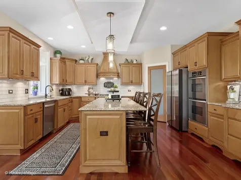 37W220 Mission Hills Drive St. Charles IL 60175