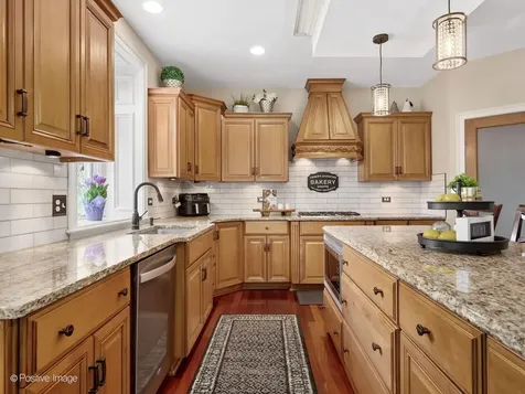 37W220 Mission Hills Drive St. Charles IL 60175