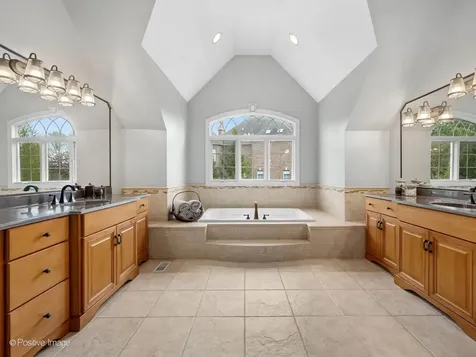 37W220 Mission Hills Drive St. Charles IL 60175