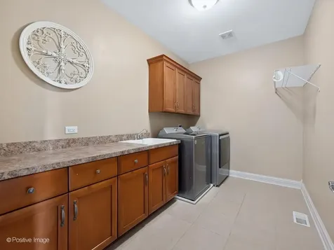 37W220 Mission Hills Drive St. Charles IL 60175