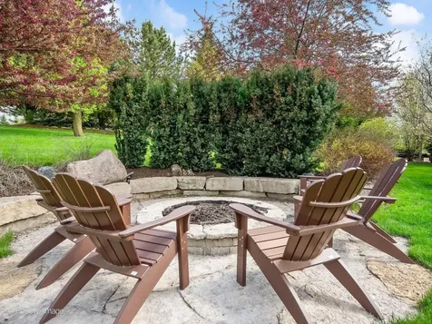 37W220 Mission Hills Drive St. Charles IL 60175
