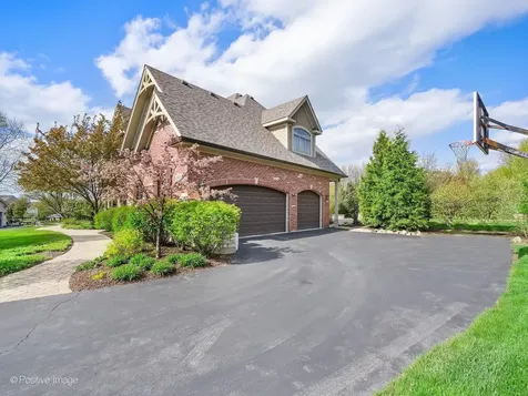 37W220 Mission Hills Drive St. Charles IL 60175