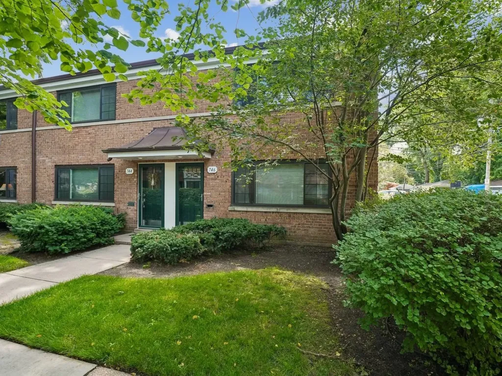 746 Dodge Avenue Evanston IL 60202