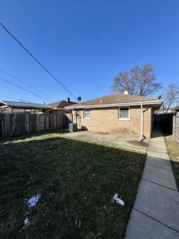 7609 Lockwood Avenue Burbank IL 60459