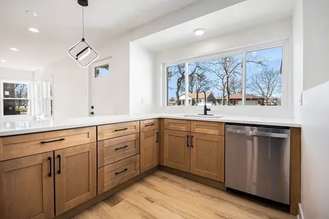 1943 Mayfair Avenue Westchester IL 60154