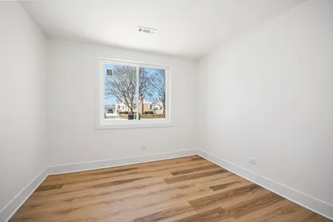 1943 Mayfair Avenue Westchester IL 60154