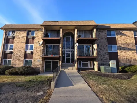 1045 Higgins Quarters Drive Hoffman Estates IL 60169