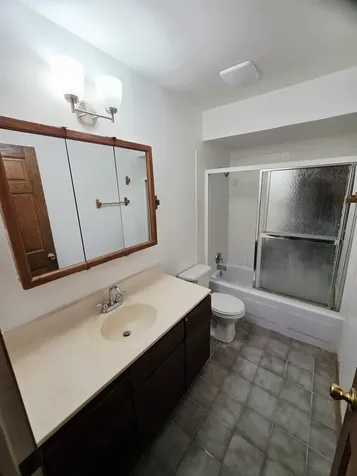1045 Higgins Quarters Drive Hoffman Estates IL 60169