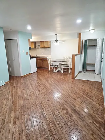 1045 Higgins Quarters Drive Hoffman Estates IL 60169