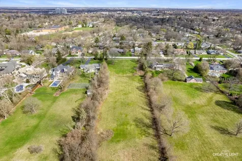 110 East Farnham Lane Wheaton IL 60189