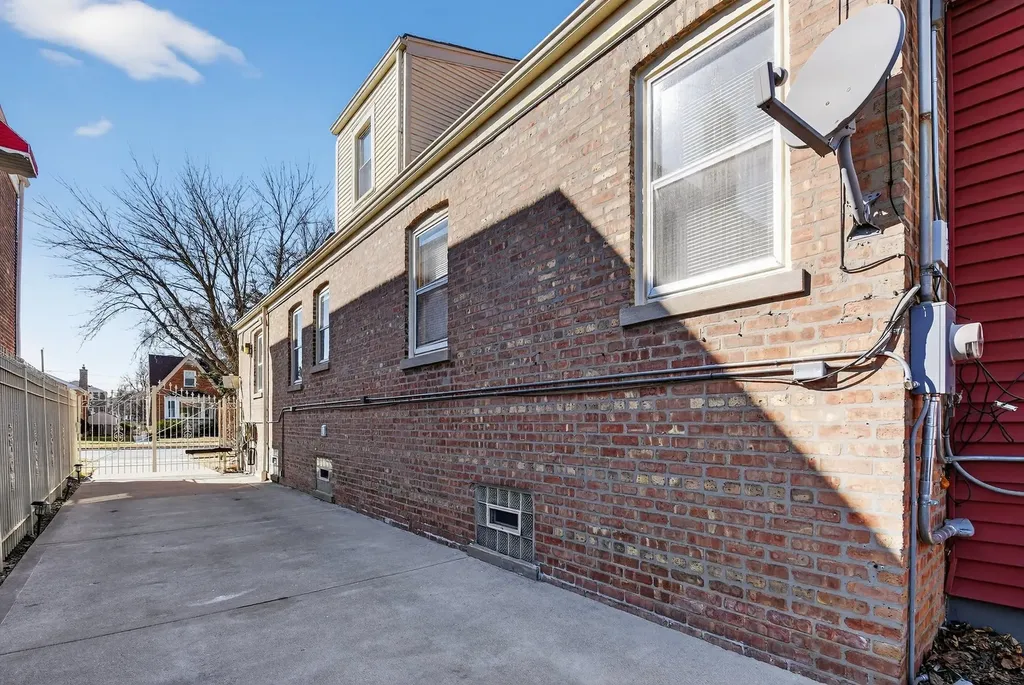 8407 South Wolcott Avenue Chicago IL 60620