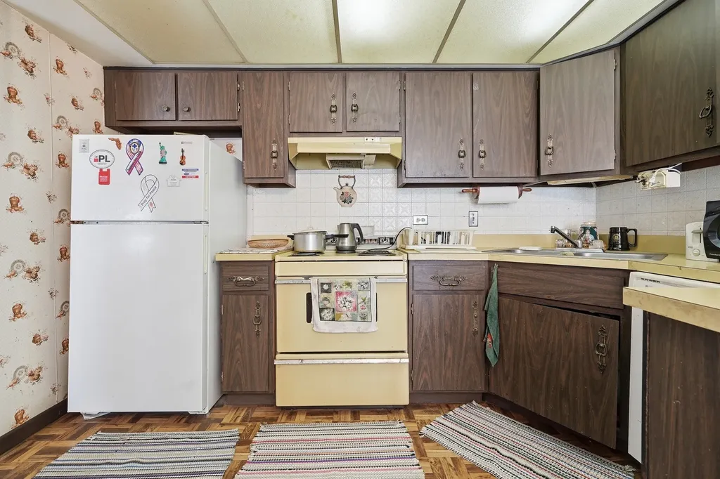 6728 West 64th Place Chicago IL 60638