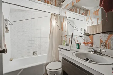 6728 West 64th Place Chicago IL 60638