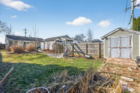 1021 East Taylor Street Dekalb IL 60115