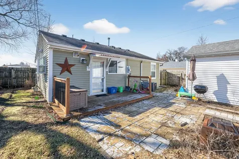 1021 East Taylor Street Dekalb IL 60115