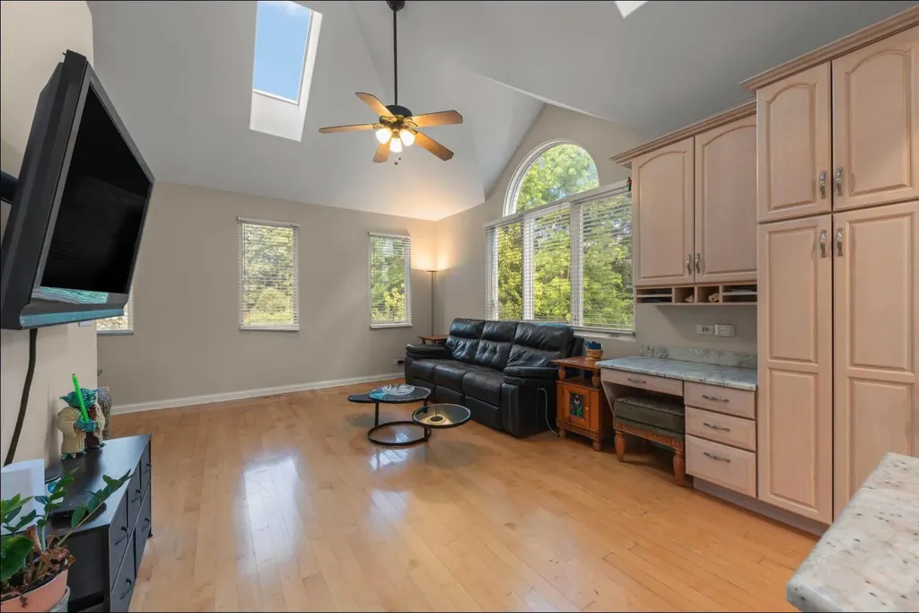 2308 Fleetwood Court Naperville IL 60565