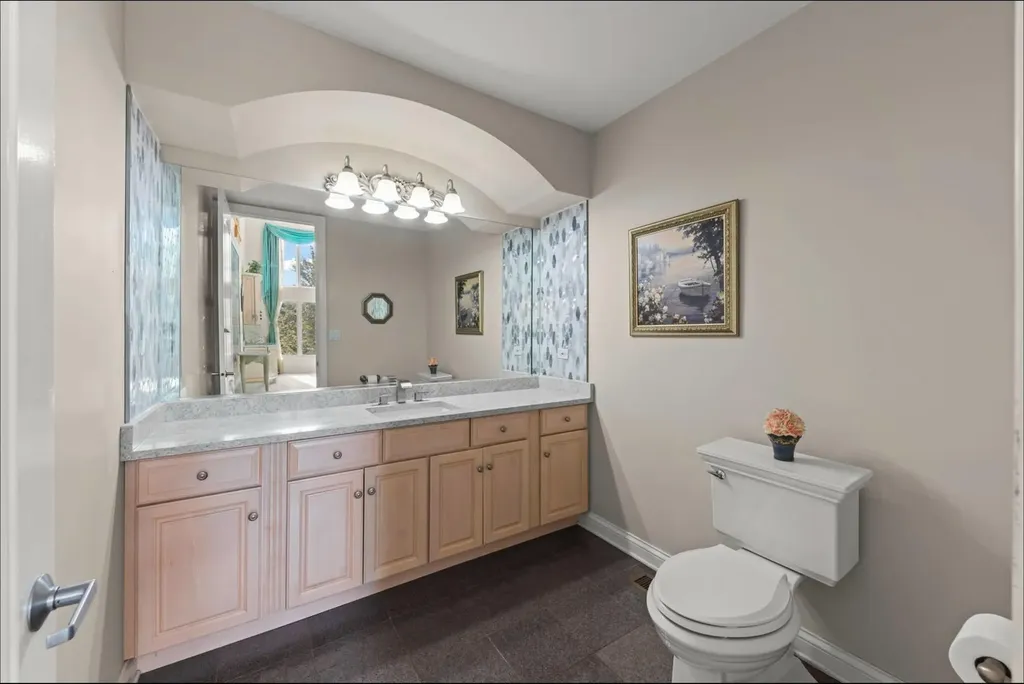 2308 Fleetwood Court Naperville IL 60565