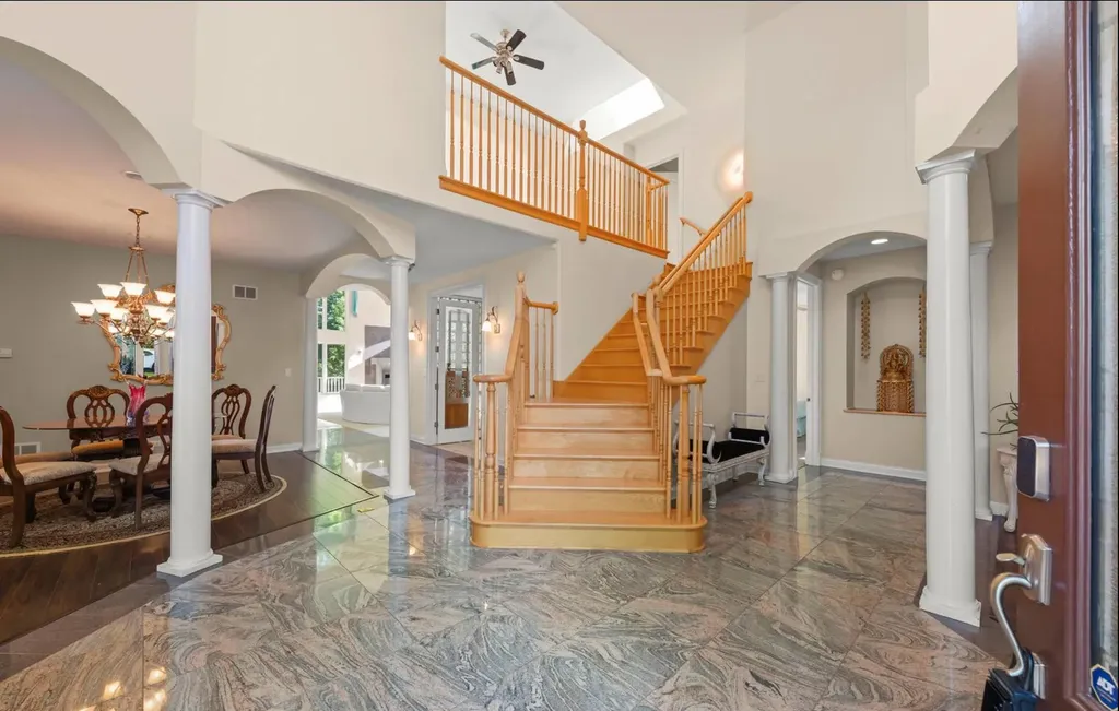 2308 Fleetwood Court Naperville IL 60565