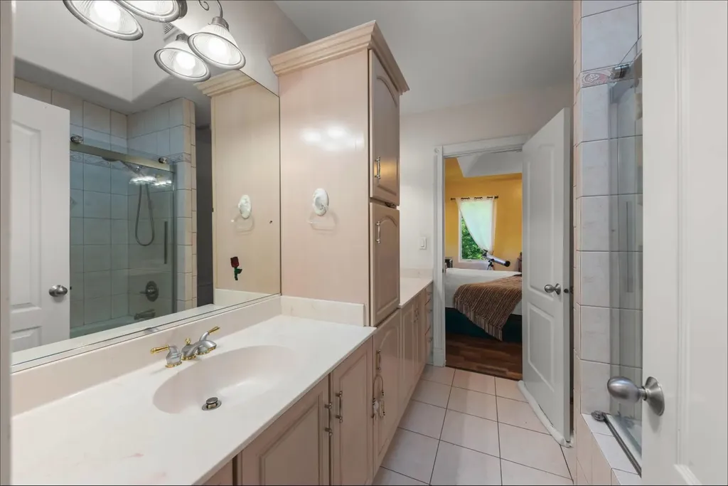 2308 Fleetwood Court Naperville IL 60565