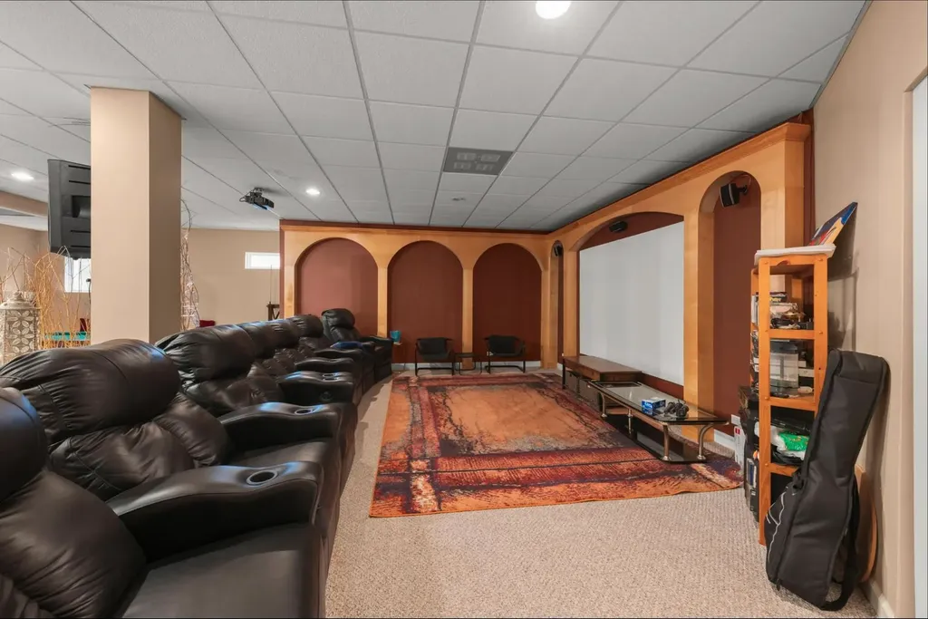 2308 Fleetwood Court Naperville IL 60565