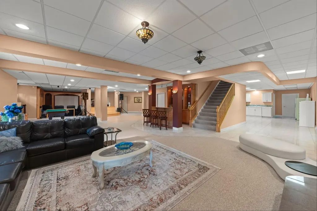 2308 Fleetwood Court Naperville IL 60565