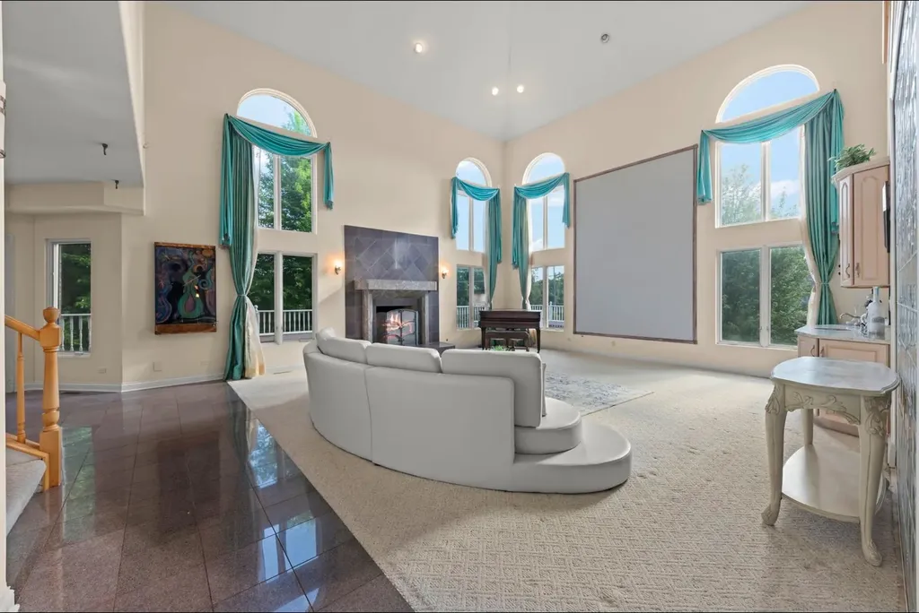 2308 Fleetwood Court Naperville IL 60565
