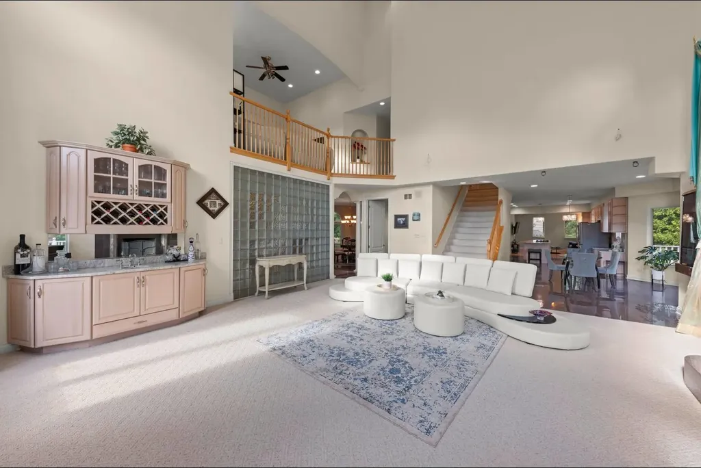 2308 Fleetwood Court Naperville IL 60565