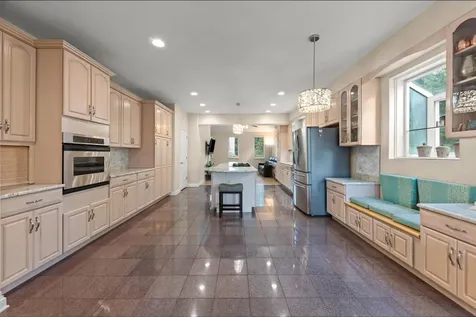 2308 Fleetwood Court Naperville IL 60565