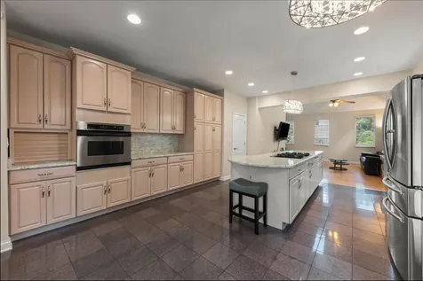 2308 Fleetwood Court Naperville IL 60565