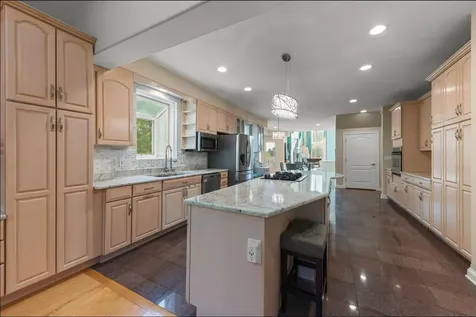 2308 Fleetwood Court Naperville IL 60565