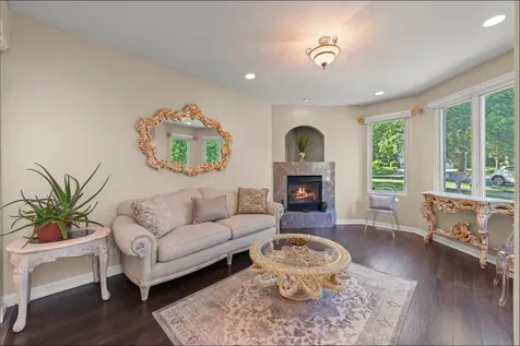 2308 Fleetwood Court Naperville IL 60565